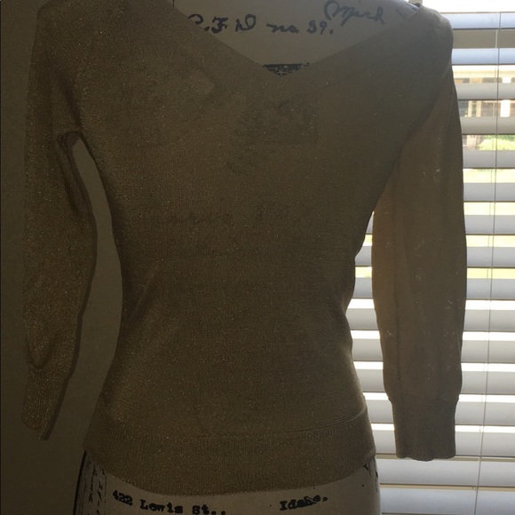 Shirt - Picture 2 of 4